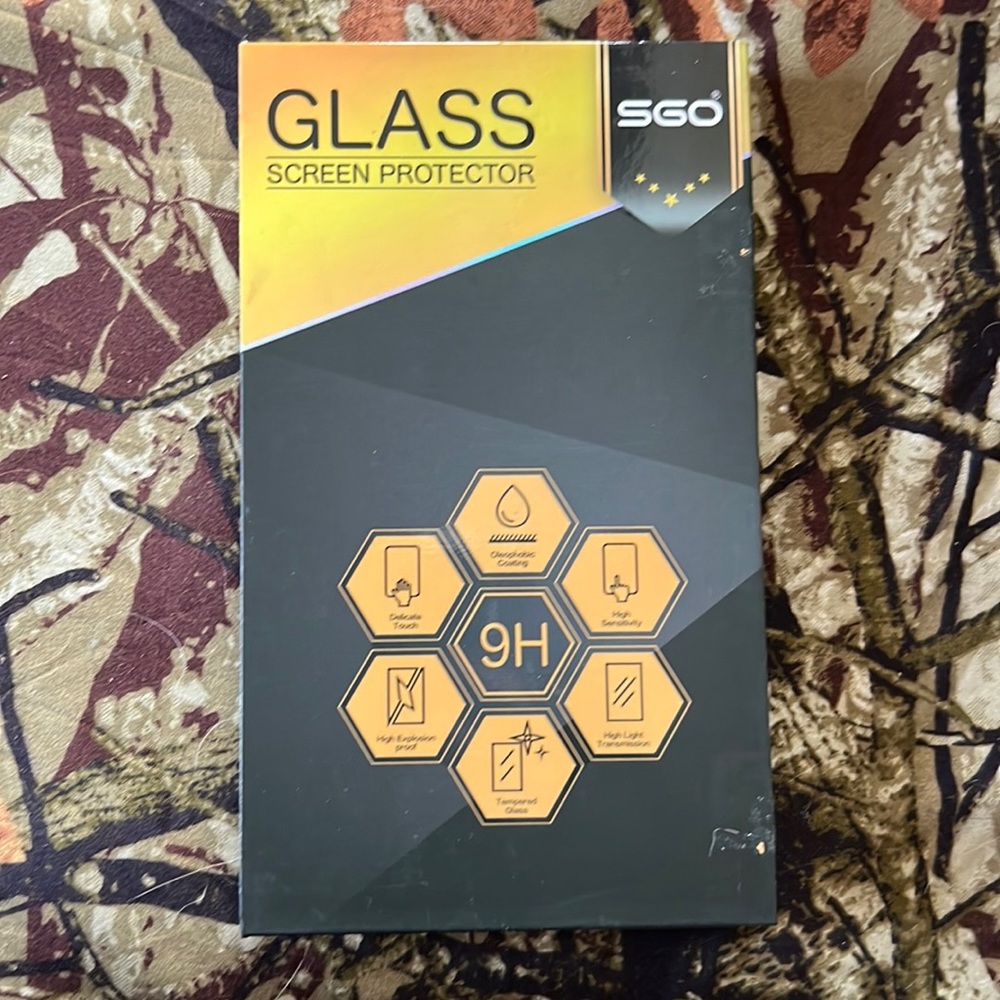 iPhone 11 glass privacy screen protector (1)